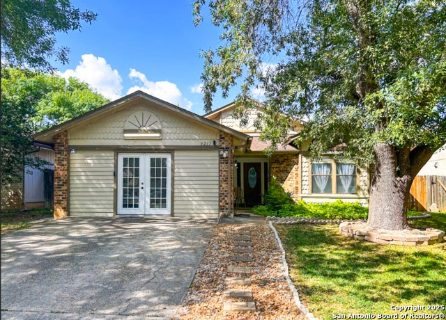 9211 Deer Vlg, San Antonio