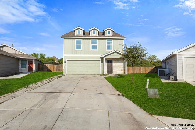 7350 London, San Antonio