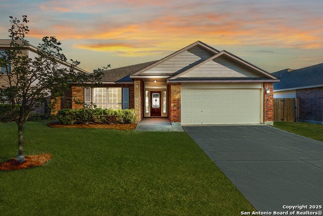 6715 Lucky Fields, Converse