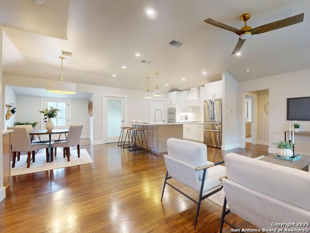 130 Larchmont, San Antonio