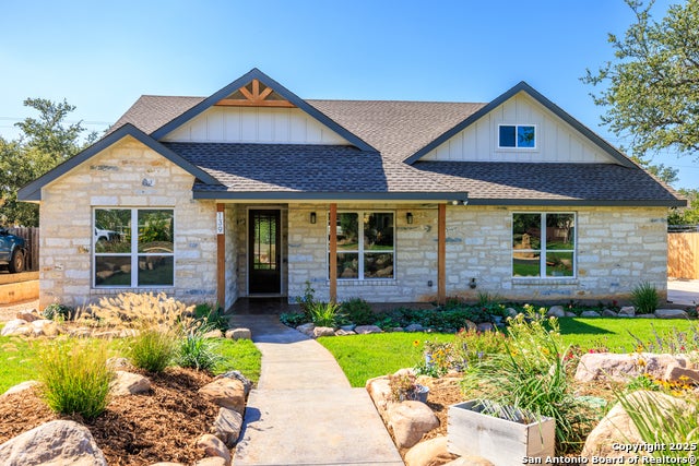139 Stone Canyon, Fredericksburg