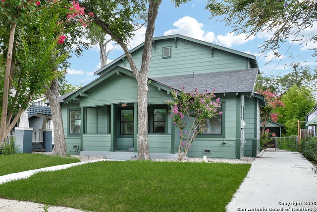 211 Queen Anne Ct, San Antonio