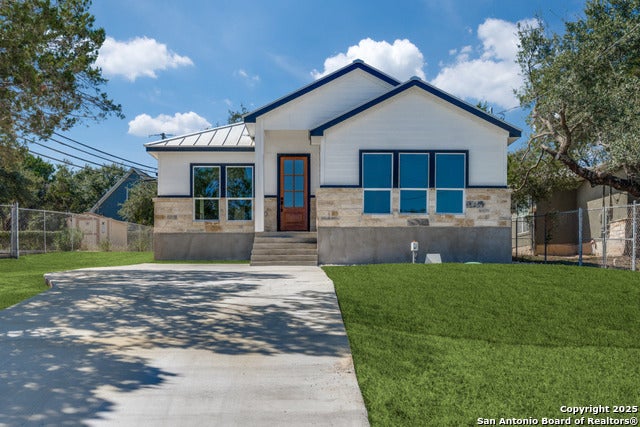 1275 Dawnridge Dr., Canyon Lake