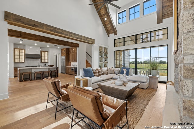 511 Interlaken, Fredericksburg