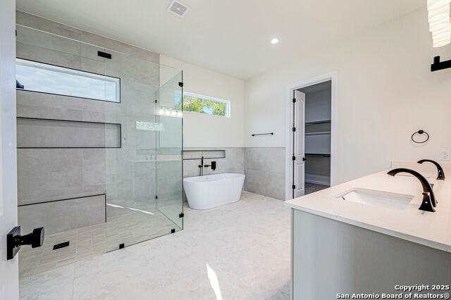 431 Lets Roll Drive, Fischer