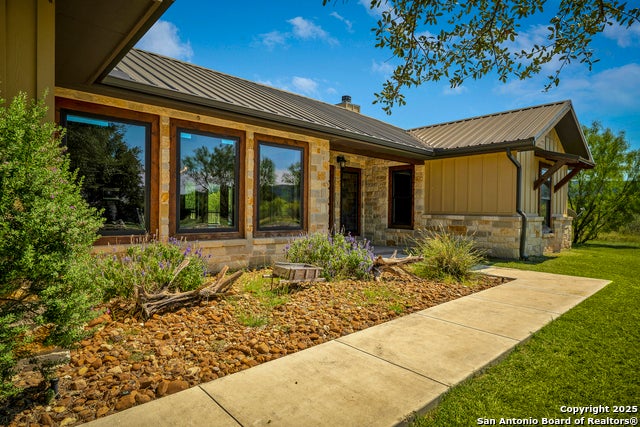 1185 Mountain Valley, ConCan