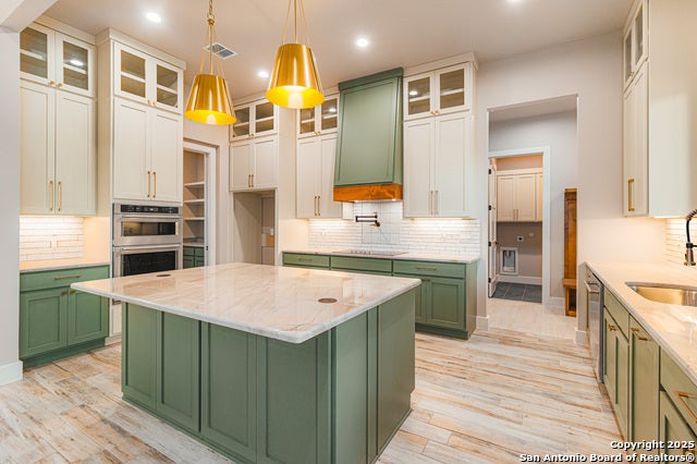 136 Hondo Ridge, La Vernia