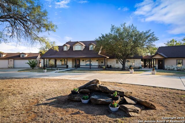 765 E Loop 1604, St Hedwig
