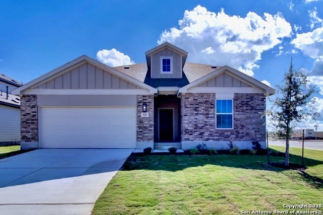 321 Red Arrow, San Antonio