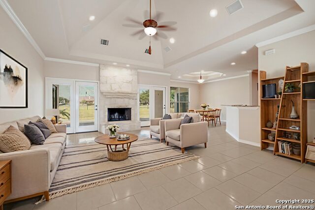 1205 County Road 4516, Castroville