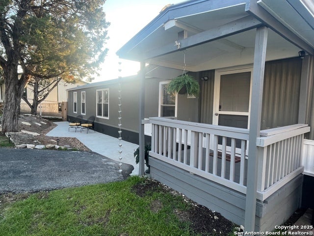 805 Lakeview Loop, Canyon Lake