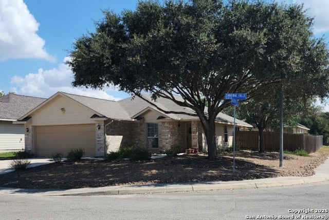 5706 Cardinal Fls, San Antonio