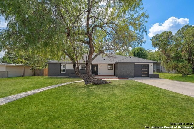246 Sprucewood, San Antonio