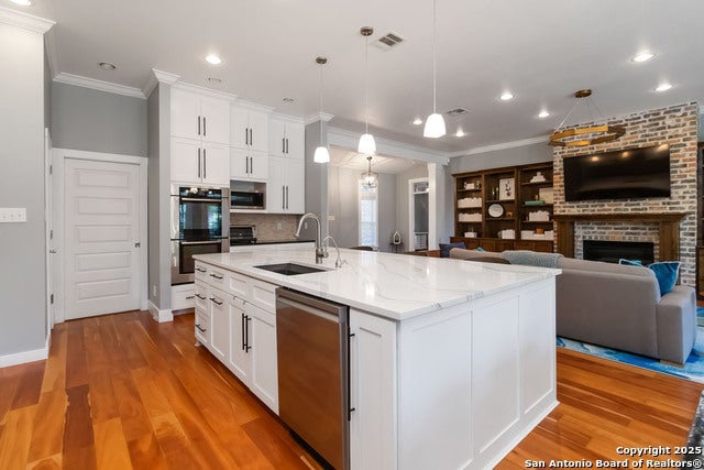 25931 Hootananny, San Antonio