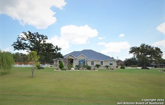 101 Auburn Cove, La Vernia