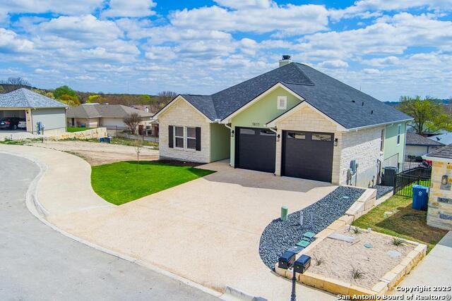 1811 Chateau Ln, Kerrville