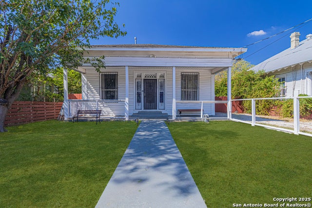 1123 S Hackberry, San Antonio