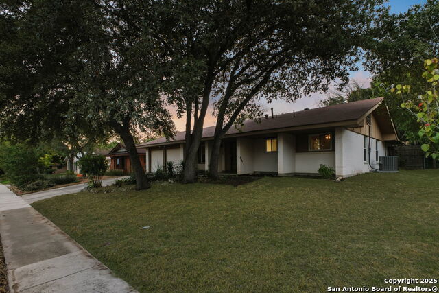11011 Burr Oak, San Antonio