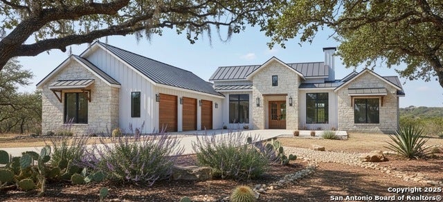 208 Interlaken St, Fredericksburg