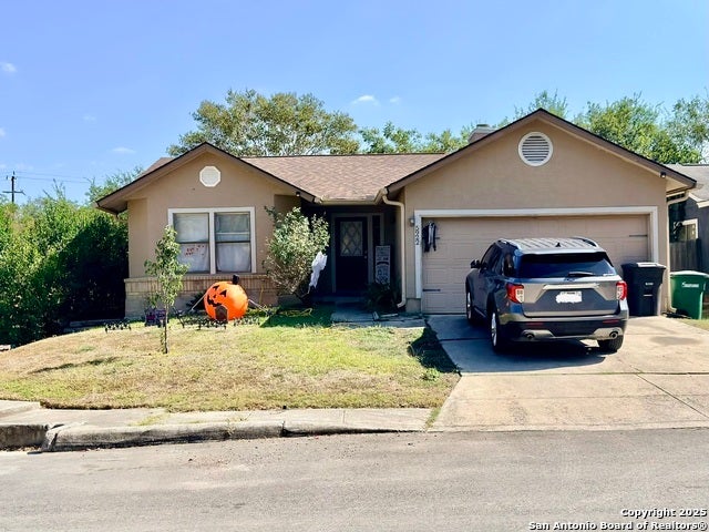 5922 Larkmeadow, San Antonio