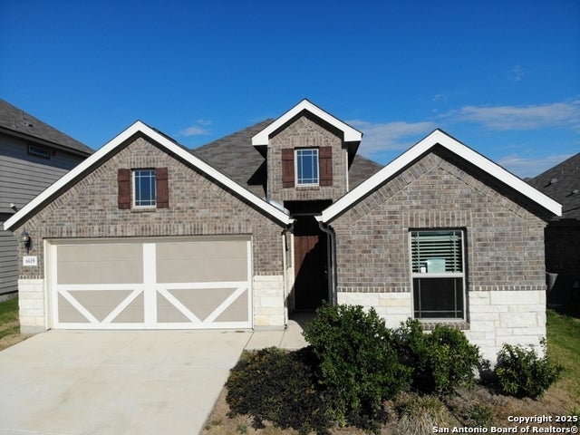 6619 Hoffman Plain, San Antonio