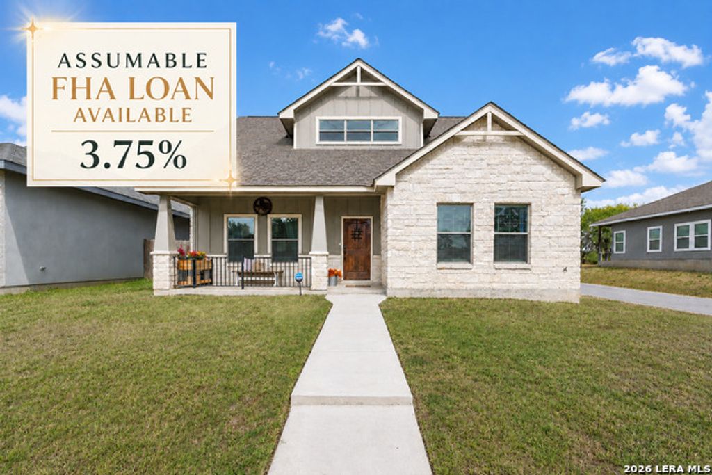 752 Crestview, Floresville