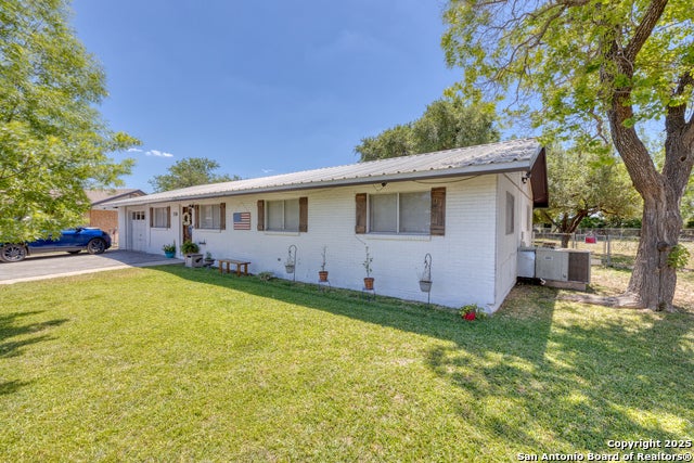 317 Studer Cr, Uvalde