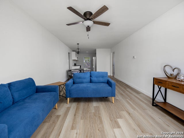 4915 Creekmoor, San Antonio