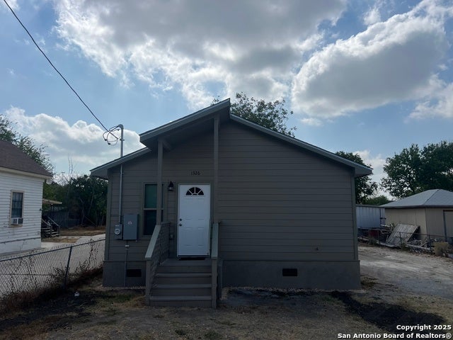 1326 W Hutchins Pl, San Antonio