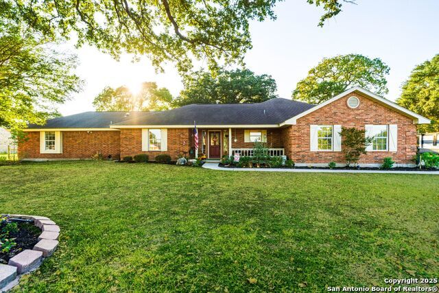 1265 Hillside Oaks Dr, La Vernia