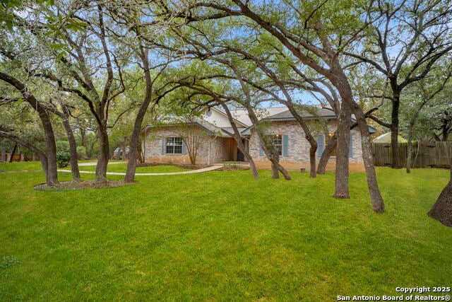 8902 Enchanted Park, Boerne