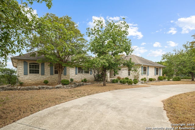 1258 River Bluff, Pipe Creek