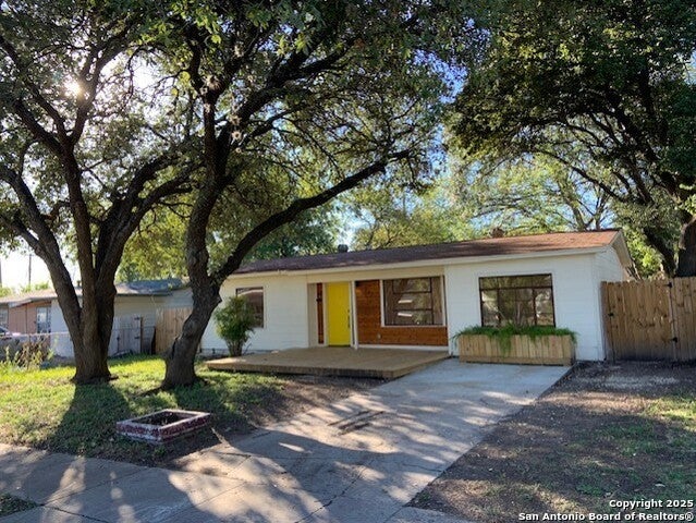 342 Basswood Dr, San Antonio