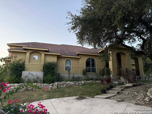 17132 Bandera, Helotes