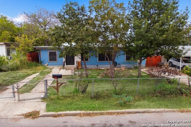 243 W Palfrey, San Antonio