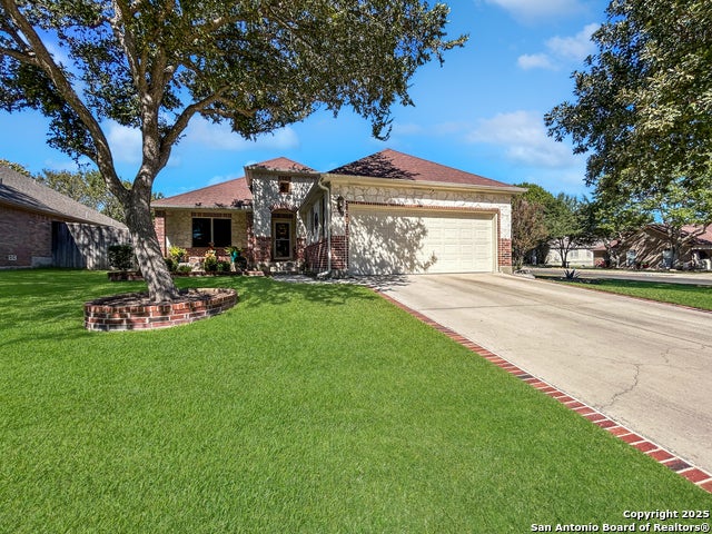 1637 Circle Oak, Schertz