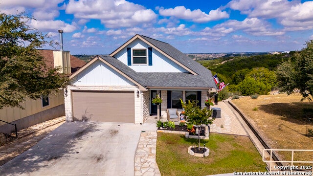 1057 Roanoke Lane, Kerrville