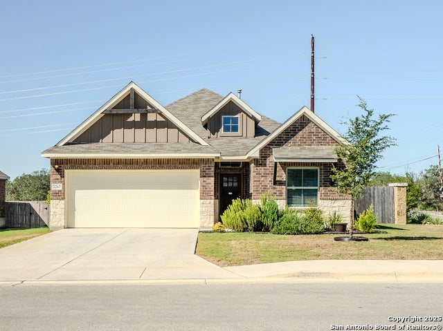 2267 Meadow Way, New Braunfels