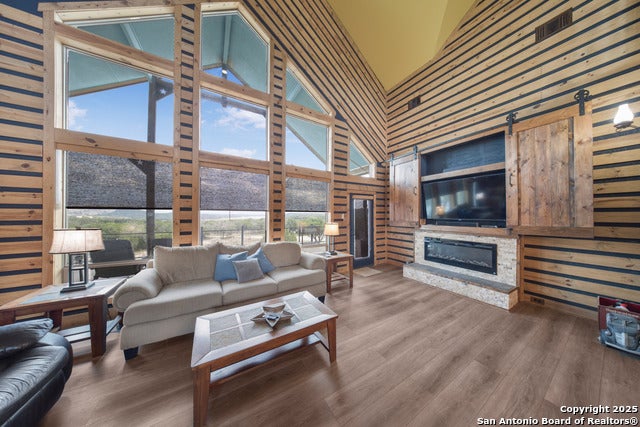 189 Scenic Sunset, Lakehills