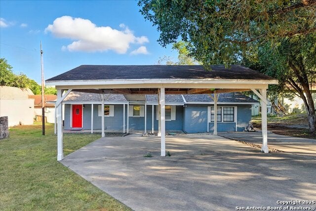 232 Vista Dr, Sandia