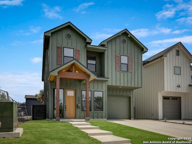 1947 W French Pl, San Antonio