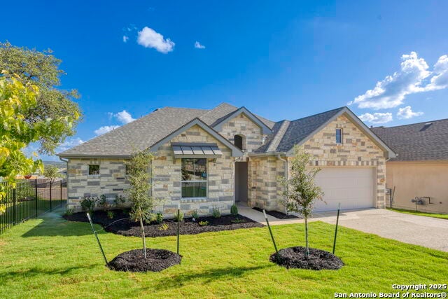 1901 N Chateau Lane, Kerrville