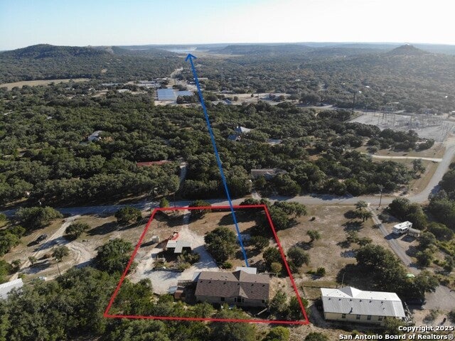 315 Cameron Trail, Lakehills