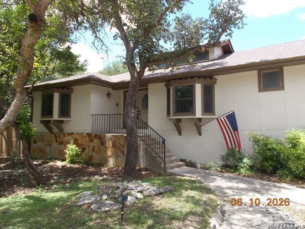 1247 Abbotsbury, Universal City