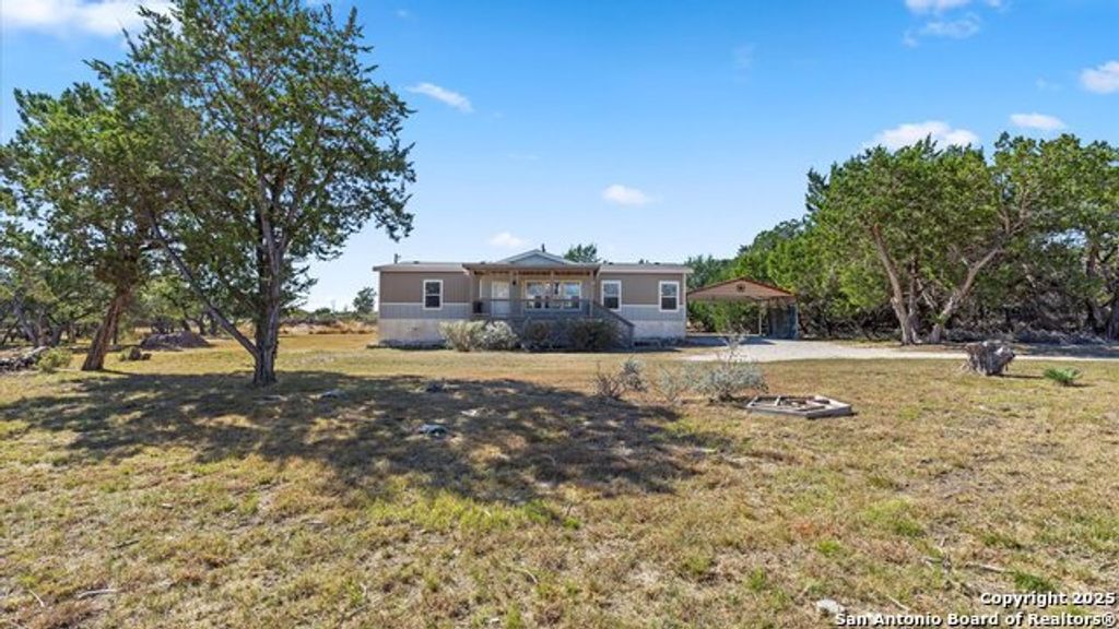 3309 Forest Trail Dr, Bandera