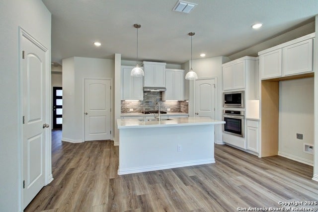 943 Creek Bed Drive, New Braunfels