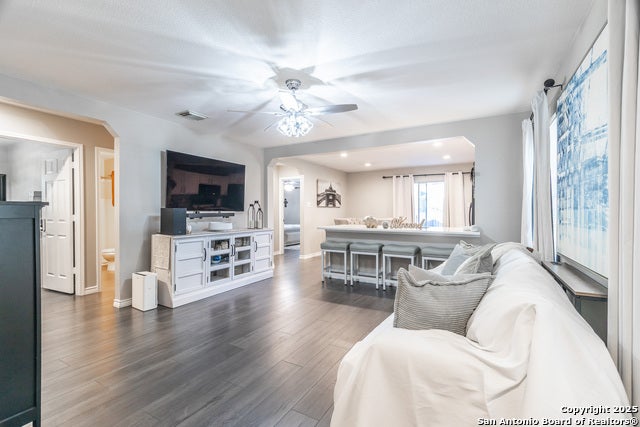 8331 Deer Creek Run, San Antonio