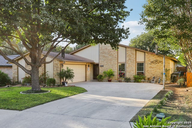 2323 Wilderness Wood, San Antonio