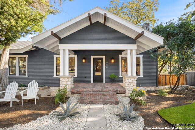 850 Estes, Alamo Heights