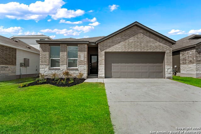 1221 Twisted Creek, New Braunfels